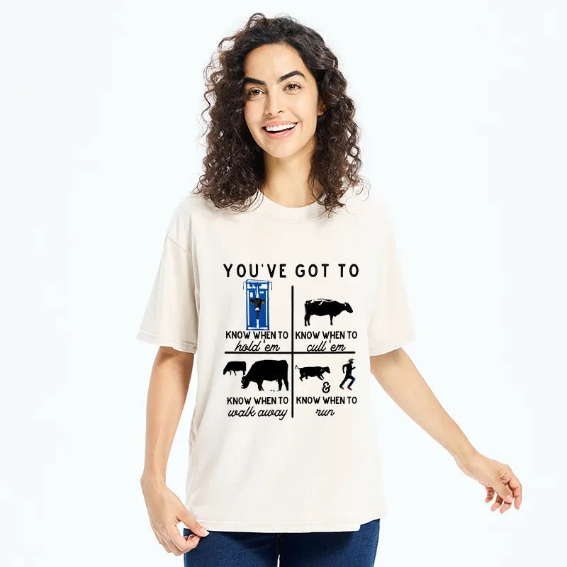 You've Got To Know When To Hold 'Em Funny Western Graphic – Tee, Crewneck & Hoodie