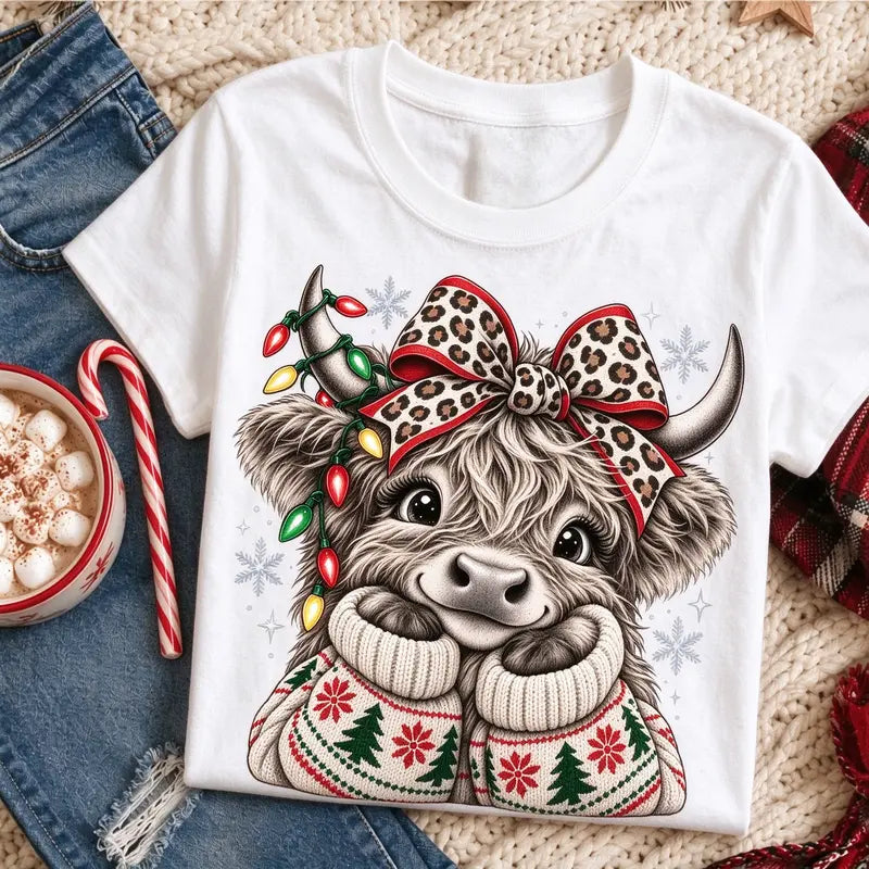 Christmas Highland Cow – Tee, Crewneck & Hoodie